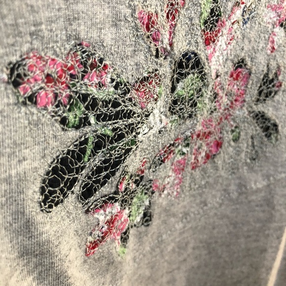 100% Cotton Lucky Brand Sweatshirt - Picture 8 of 11